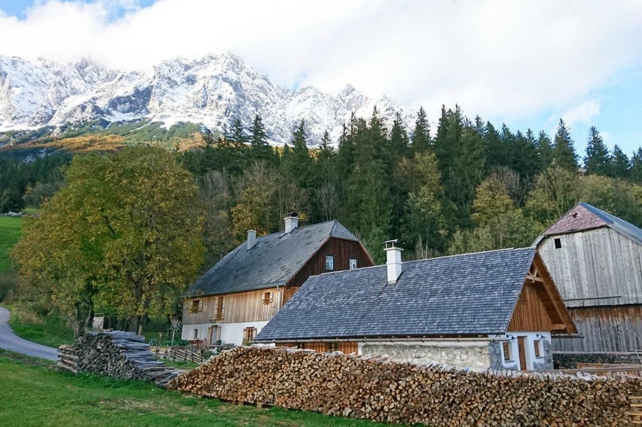 Gesindehaus Villa Diemlern Bagian luar foto